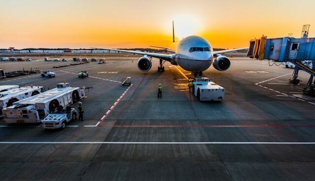 Un vice en escale : la régularisation de l’étude d’impact fait décoller le permis de l’aéroport de Nice Un vice en escale : la régularisation de l’étude d’impact fait décoller le permis de l’aéroport de Nice
