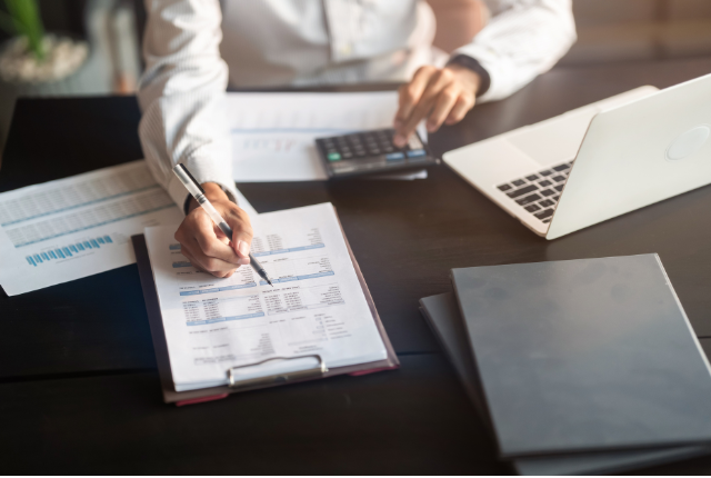 Avis aux acheteurs : Bercy s’attèle (encore) à la simplification des règles de la commande publique